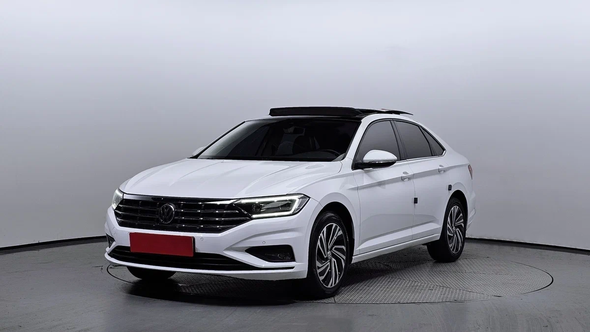 Volkswagen Jetta по цене от 1 285 000 рублей